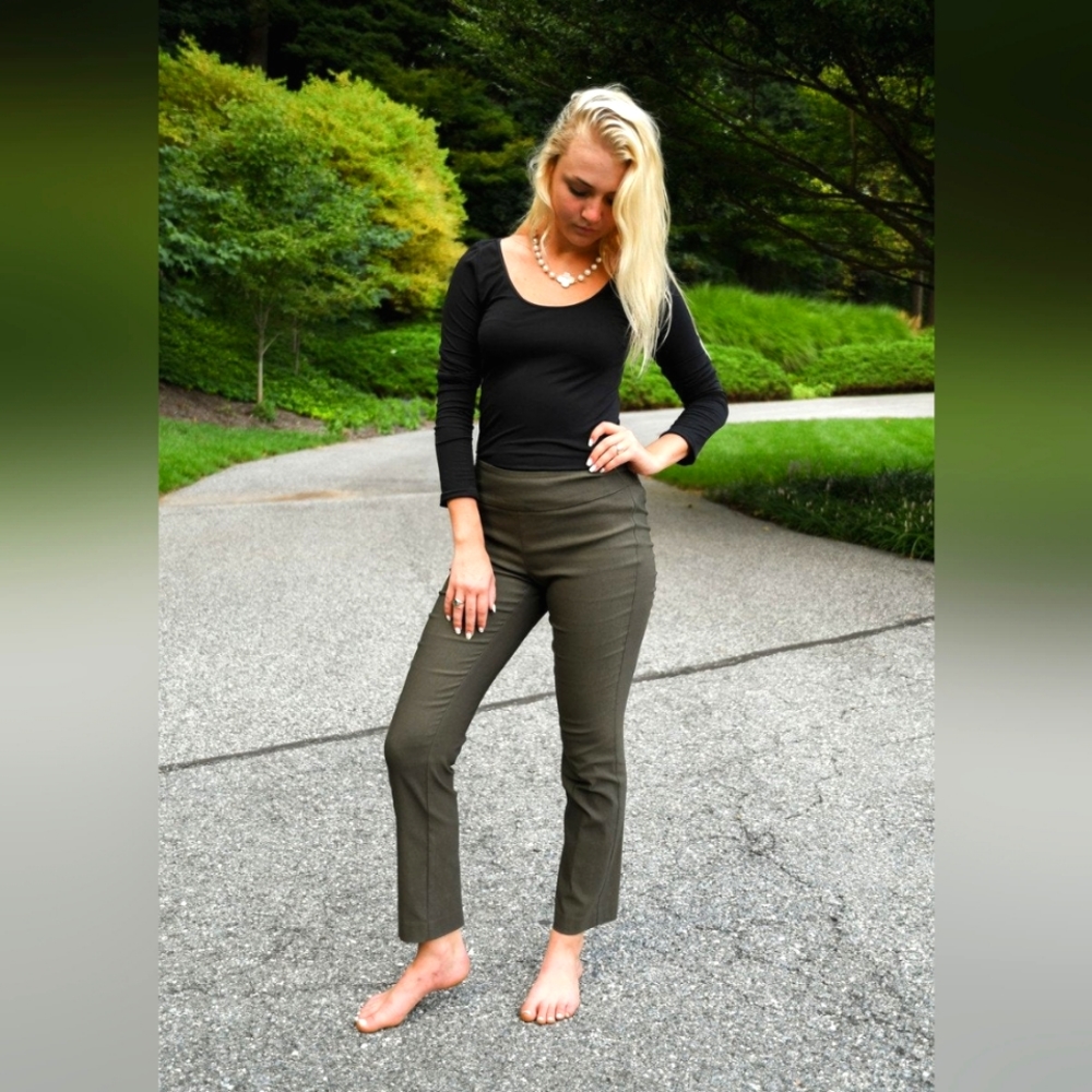 Liza Byrd- The Kendra Pull-On Ankle Length Pant- Army Green